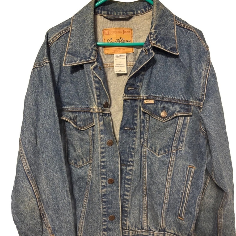 Levi's Classic Blue Denim Jacket Mid Length Pockets Small 90’s Men’s